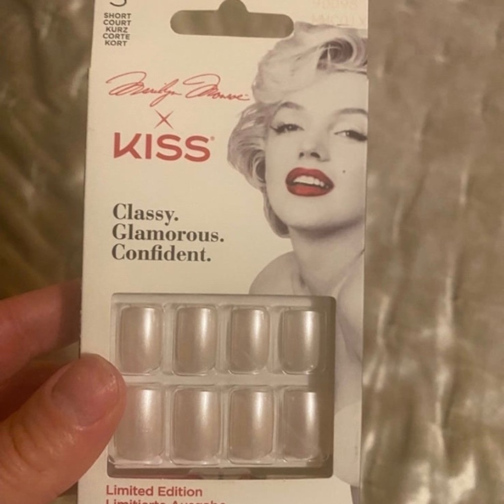 KISS Limited Edition press on nails